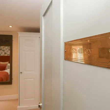 Shelley アパート